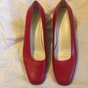 Comfortable red heels NW